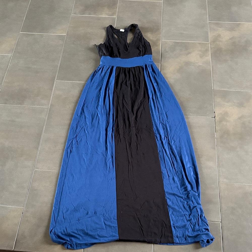 VENUS Elegant Black and Blue Maxi Dress